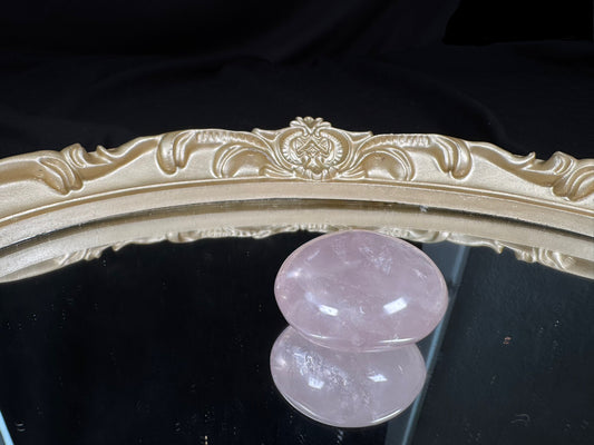 Rose Quartz Palm-Stone