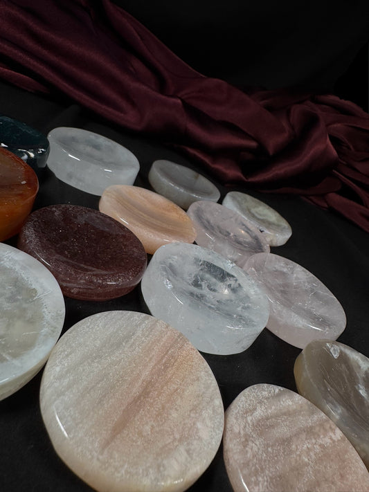 Random Crystal Sphere Holder