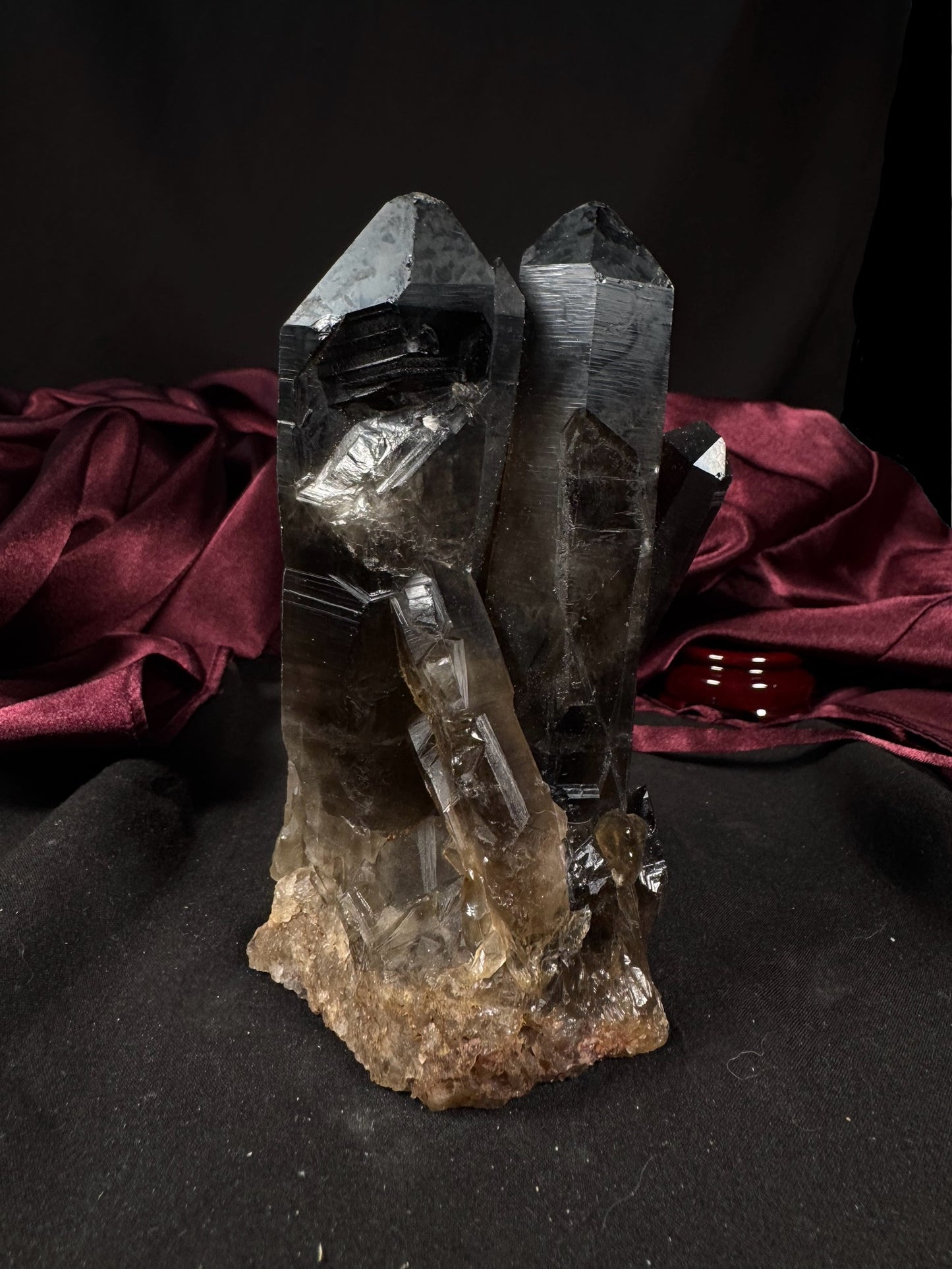 Black Quartz Raw Tower