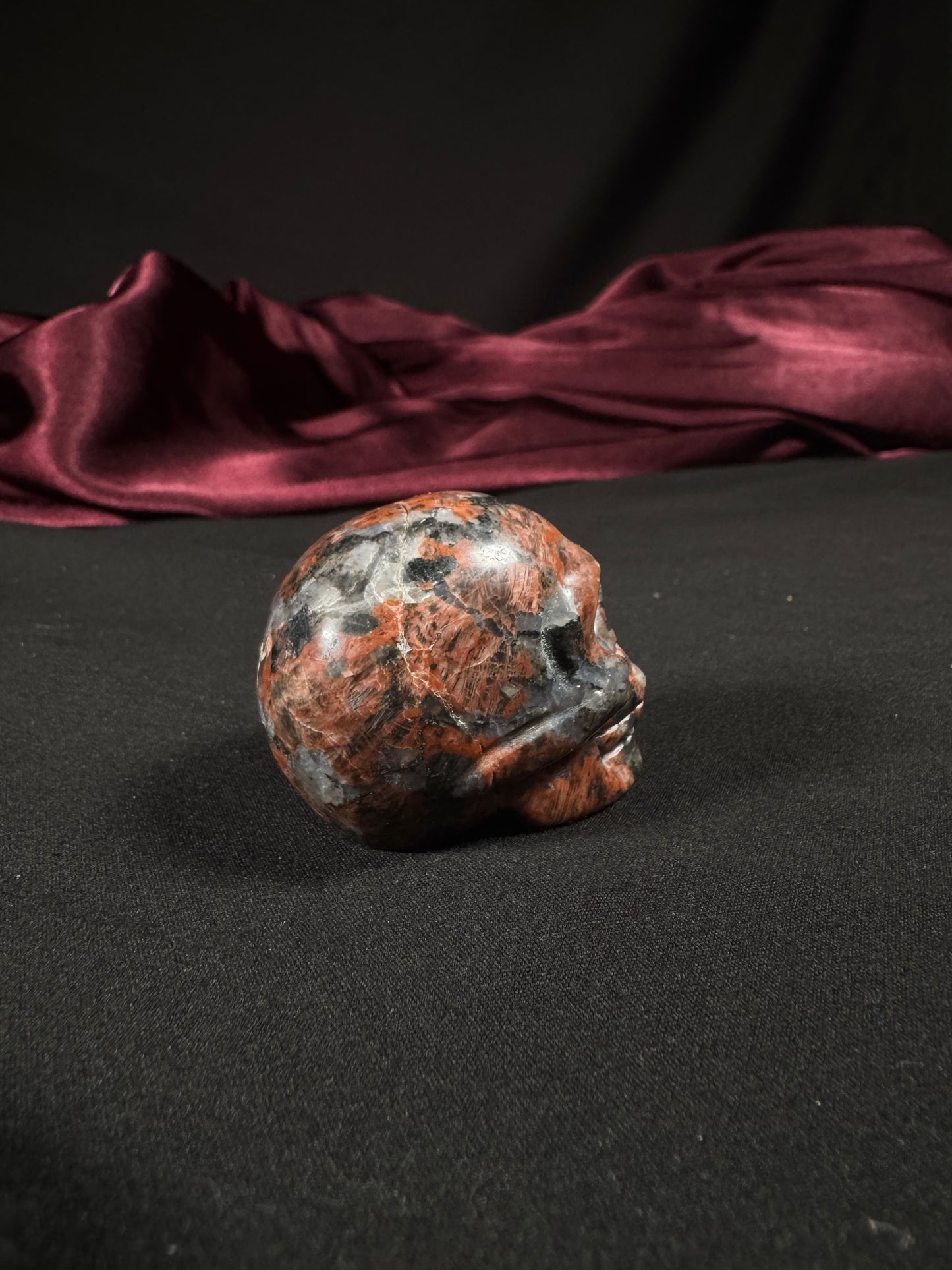 Chertbrecciated Jasper skull