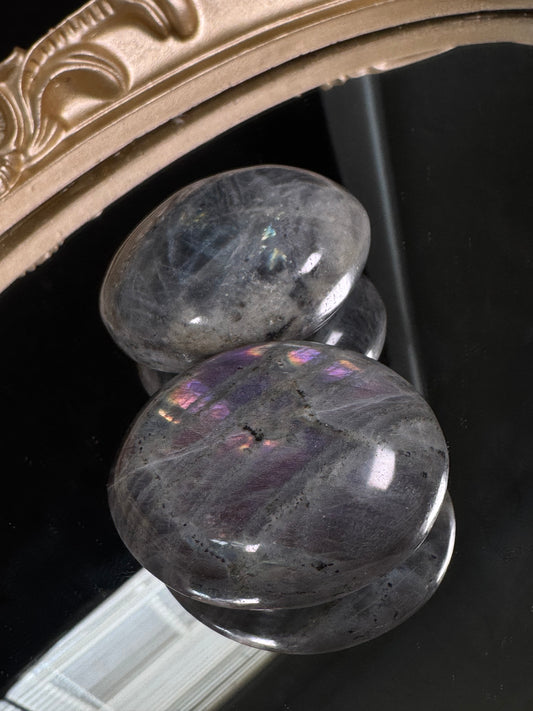 Labradorite Palm-stone