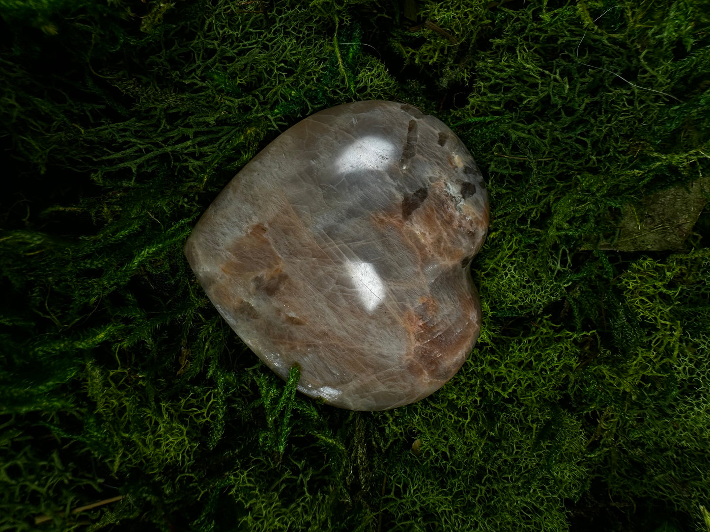 Peach moonstone heart