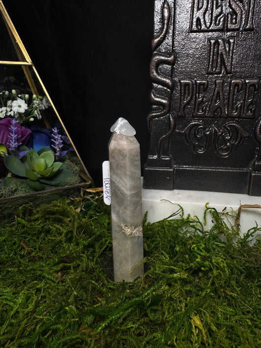 Green moonstone